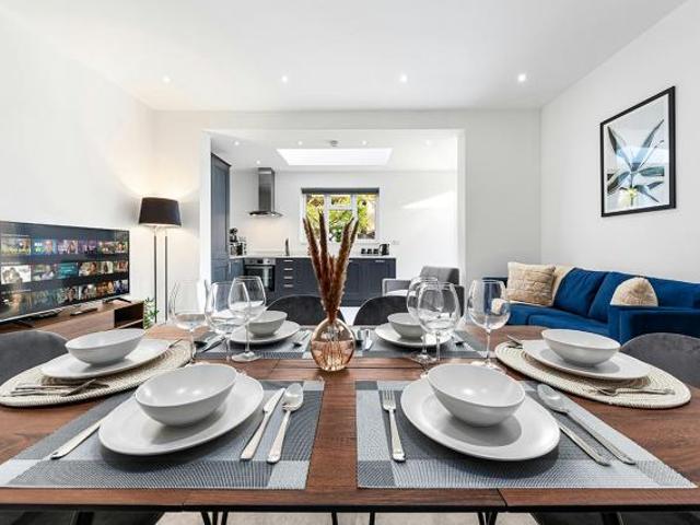 Apartment for rent in Woodside Park, Greater London