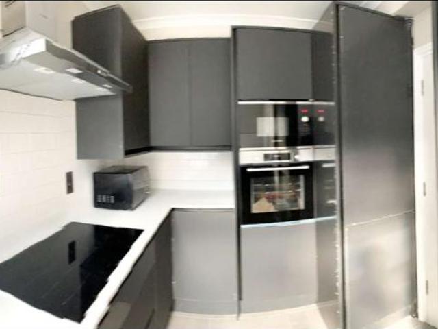 Apartment for rent in Lyons, Greater London