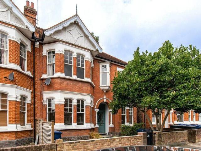 Apartment for sale in Cat Hill, England