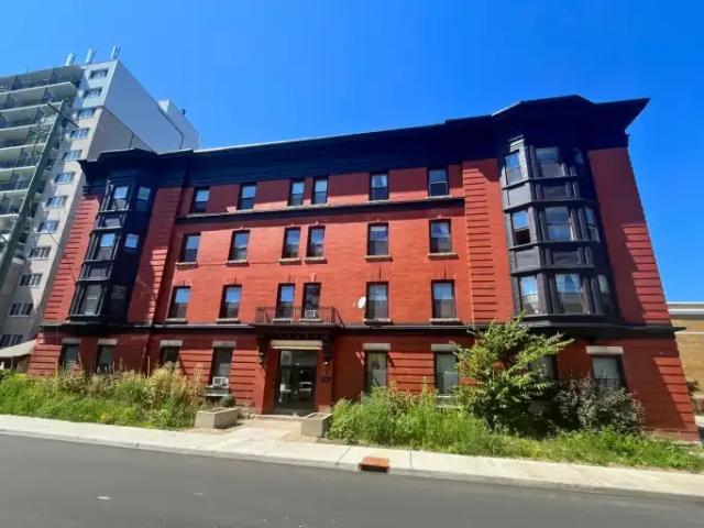 Apartment for rent in Somerset, Ottawa