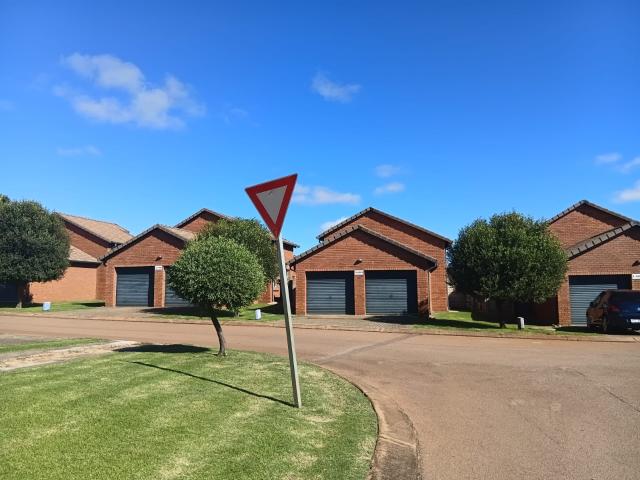 Apartment for rent in Akasia, Gauteng