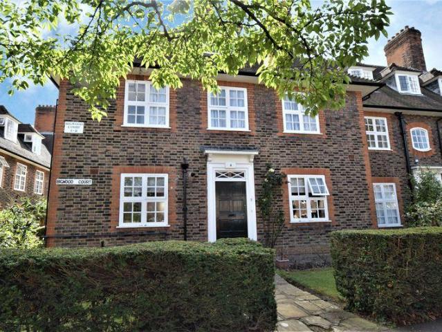 Flat for rent in Hampstead Garden Suburb, Greater London