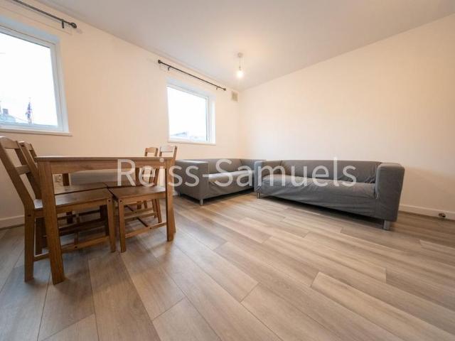 Apartment for rent in Whitton, Greater London