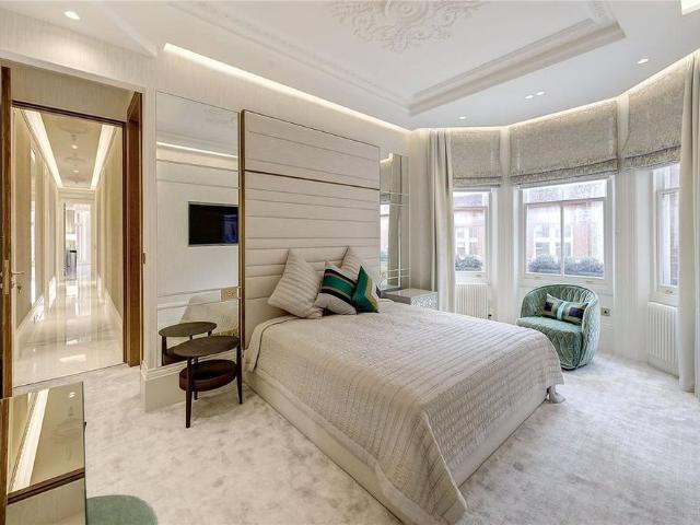 Apartment for rent in Chelsea, Cat Hill