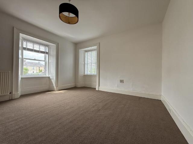 Apartment for rent in Birkenside, Forebridge