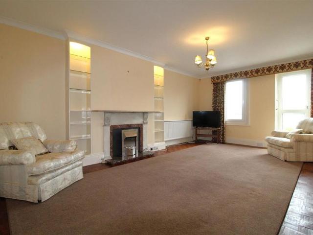 Apartment for rent in Strode, Devon