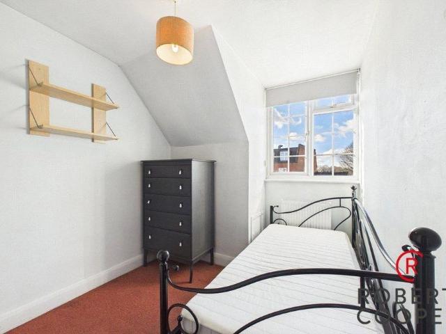 Apartment for rent in Eastcote, Greater London