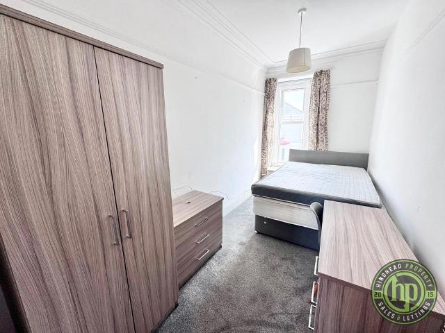 Flat for rent in Mount Wise