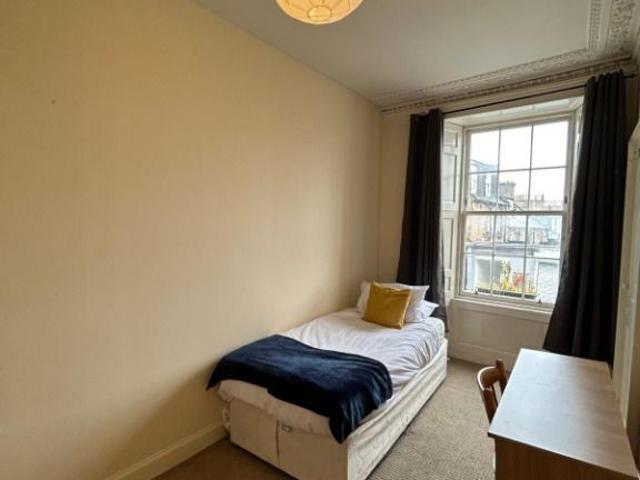 Apartment for rent in Hillside, Old Town