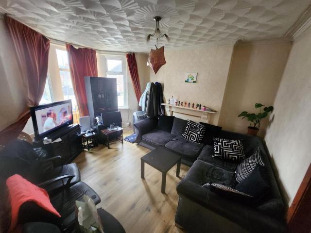 Flat for rent in Falcon Lodge, Wales