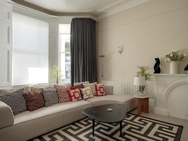 Apartment for rent in South Kensington, Isle Of Man