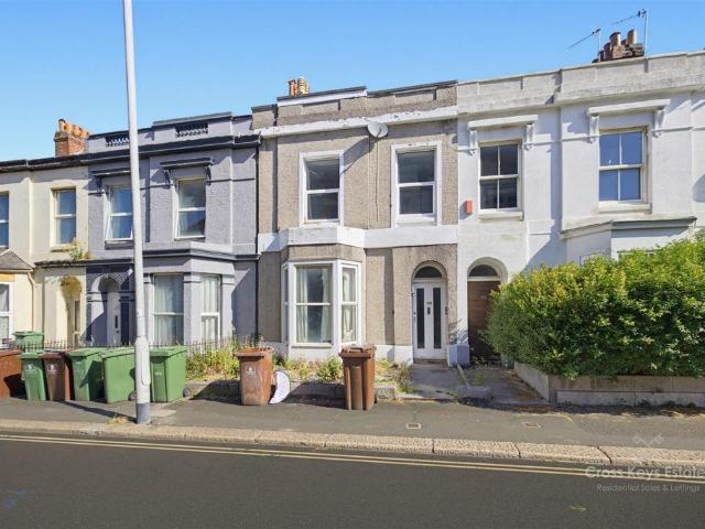 Flat for rent in Pennycomequick, Mount Wise