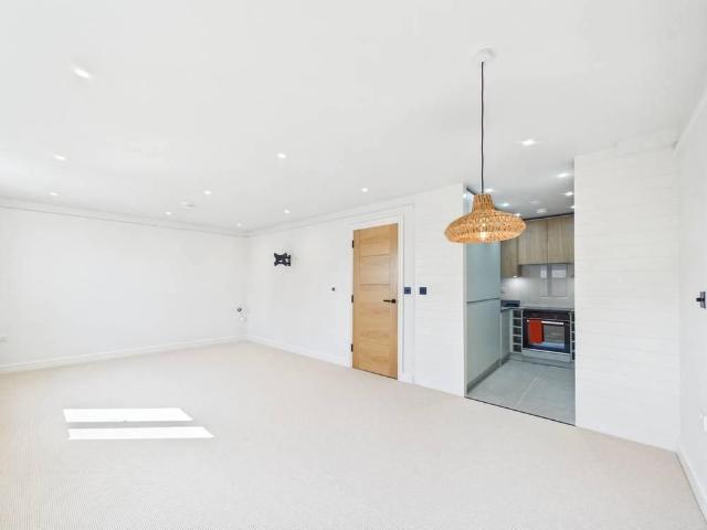 Apartment for rent in Key Street, Suffolk
