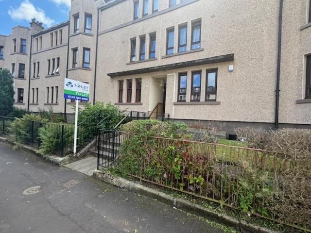 Flat for rent in Dennistoun, Scotland