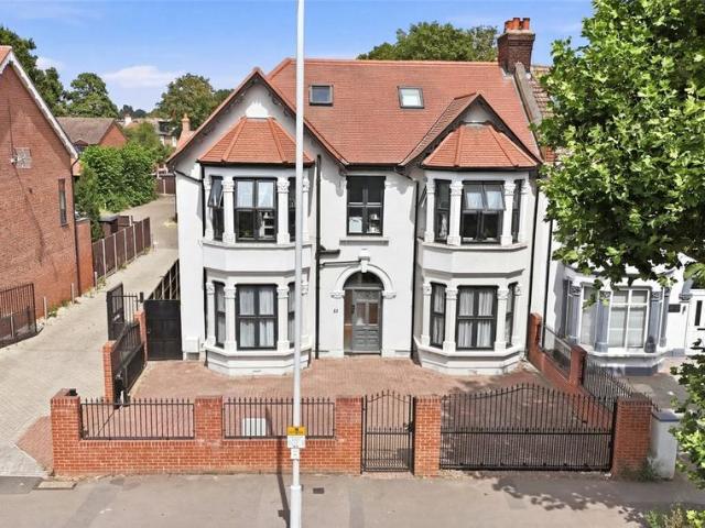 Flat for rent in Greater London