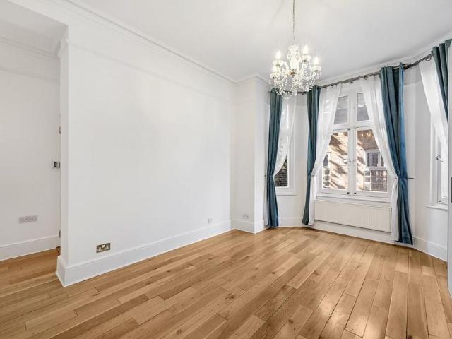 Apartment for rent in Royal Borough of Kensington and Chelsea, Greater London