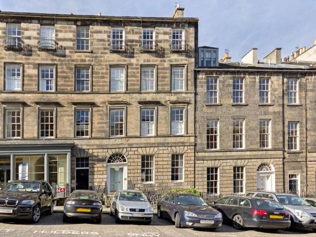 Flat for rent in New Town, Scotland