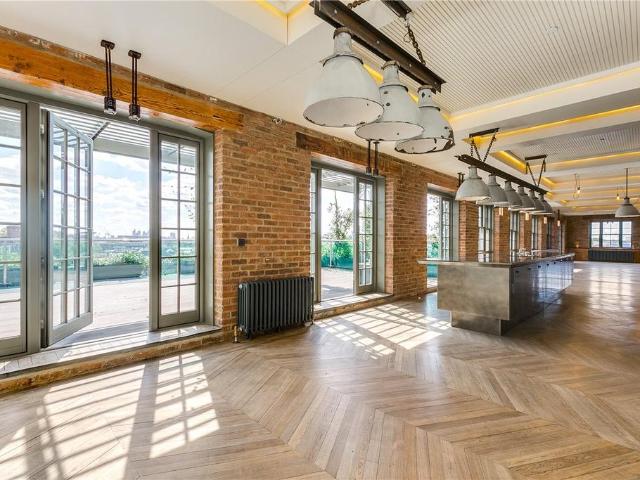 Flat for rent in Chalk Farm, Cat Hill