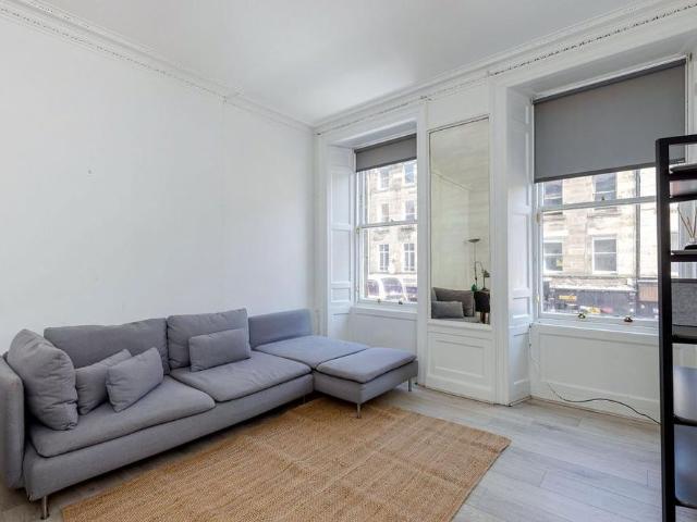 Apartment for rent in Southside, Scotland