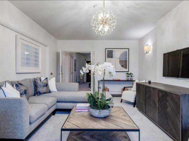 Flat for rent in St. John's Wood, Greater London