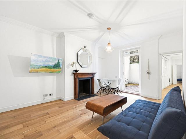 Apartment for rent in Earl's Court, Greater London