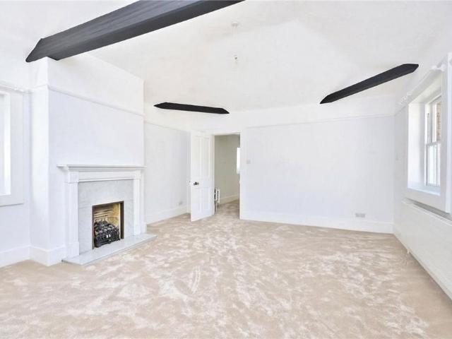 Apartment for rent in Kew, Greater London