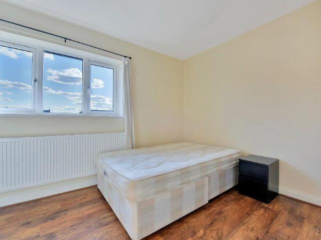 Apartment for rent in London Borough of Richmond upon Thames, Greater London