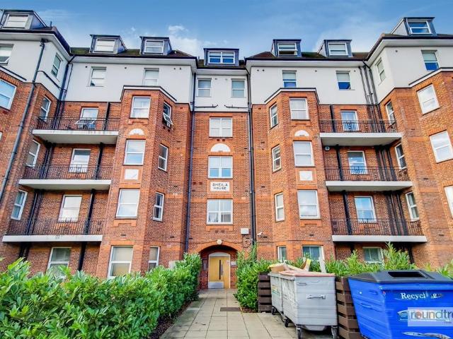 Flat for rent in Brent Cross, Greater London