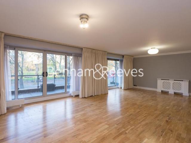 Flat for rent in South Kensington, Greater London