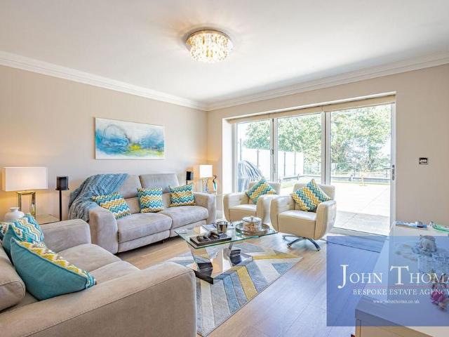 Apartment for rent in Chigwell, Epping