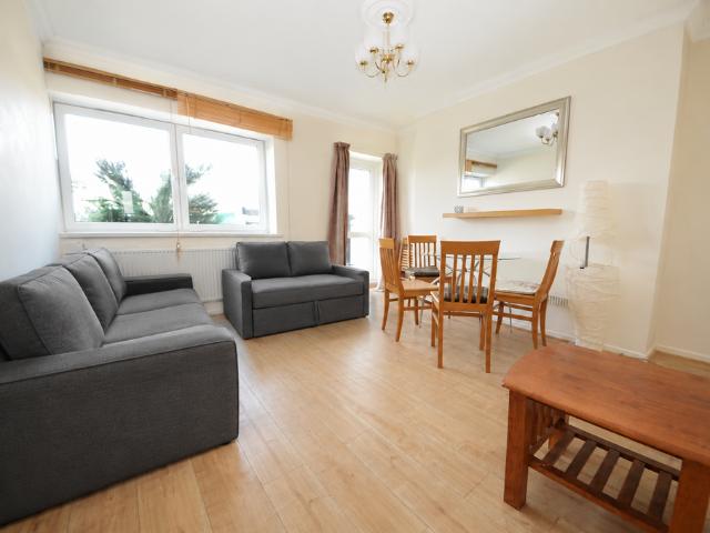 Flat for rent in Stockwell, Greater London