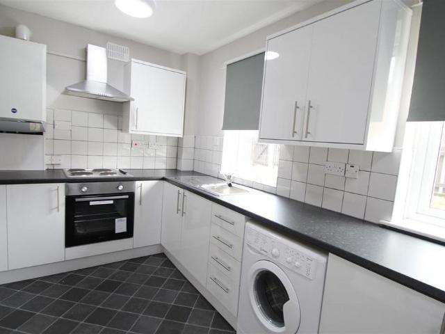 Apartment for rent in Hyde Park, West Yorkshire