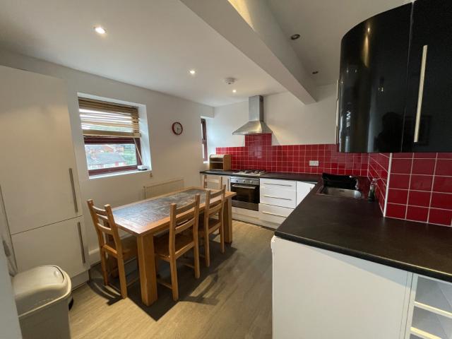Apartment for rent in Little Woodhouse, Leeds