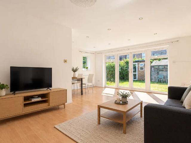 Apartment for rent in London Borough of Lambeth, Greater London