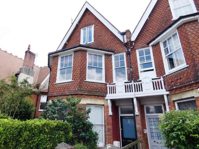 Flat for rent in Upperton, Eastbourne
