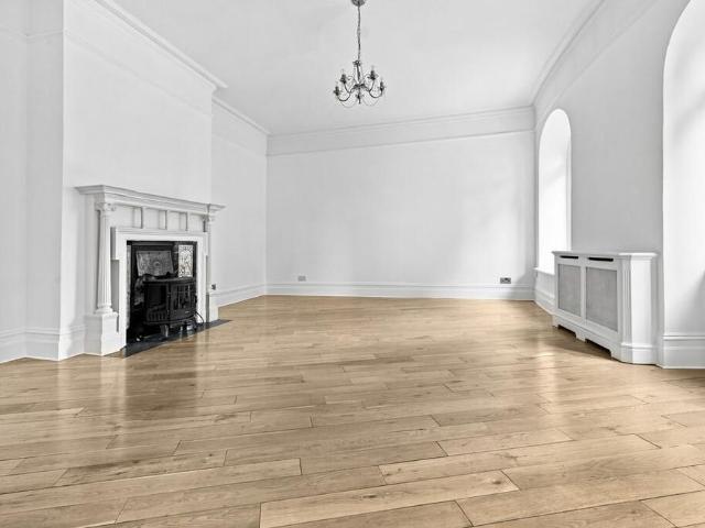 Apartment for rent in Royal Borough of Kensington and Chelsea, Greater London