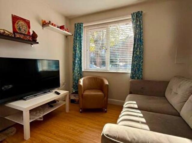 Apartment for rent in Lady Bay, Barton In Fabis