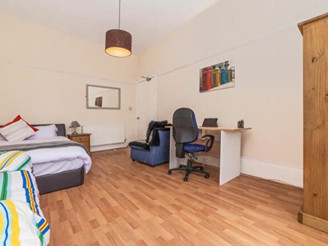 Apartment for rent in Sandyford, Scotland