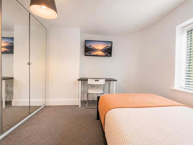 Apartment for rent in Abbey Park, Barton In Fabis