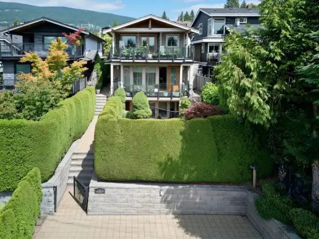 Apartment for rent in Fulton Ave (EB) at 14th St, West Vancouver