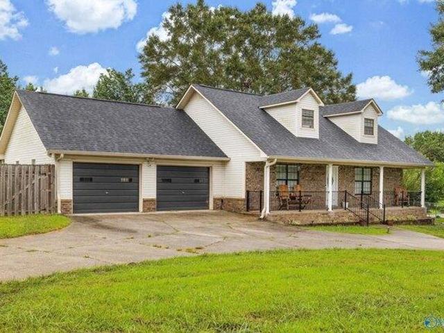 House for sale in Arab, Alabama