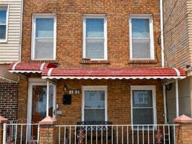 House for sale in Queens, Arverne