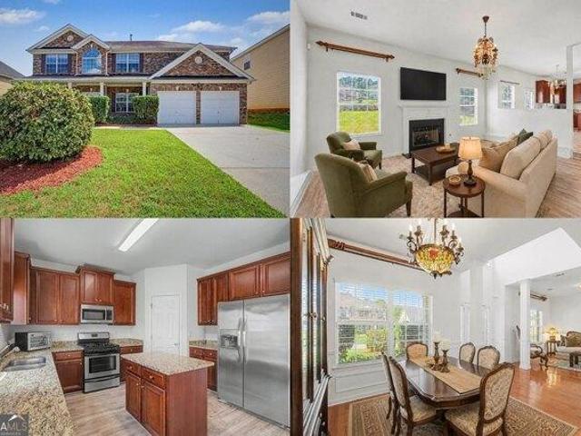 House for sale in Red Oak, Georgia