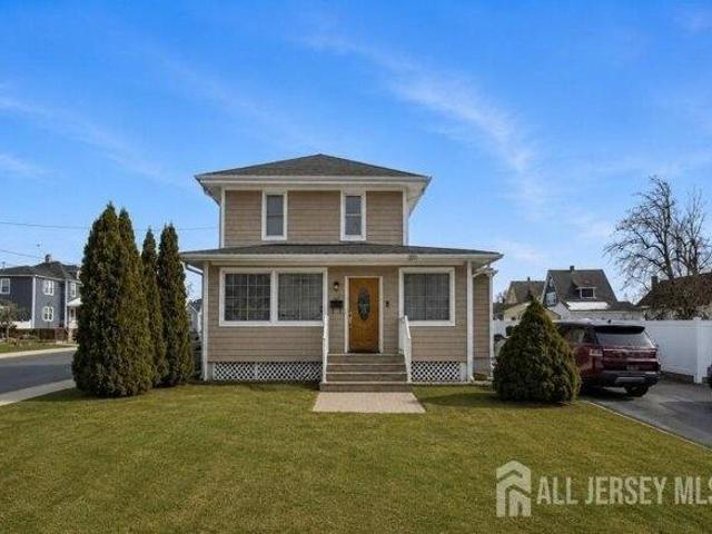 House for sale in Avenel, Woodbridge Township