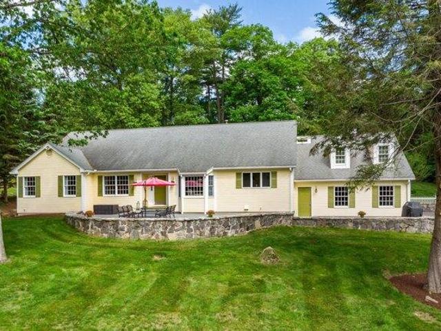 House for sale in Avon