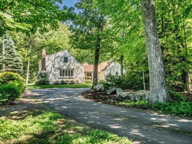House for sale in Avon