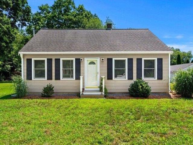 House for sale in Ayer, Massachusetts