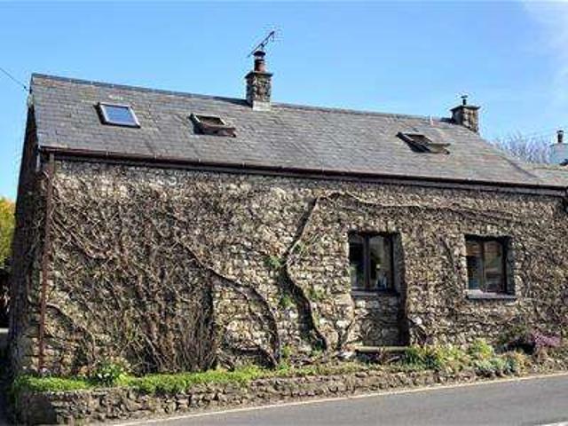 Land for rent in Llysworney, Wales