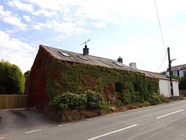 Land for rent in Llysworney, Wales
