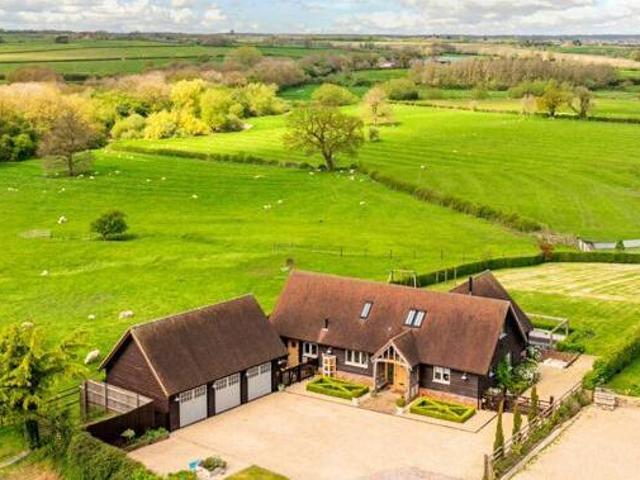 House for sale in Buckingham, Buckinghamshire